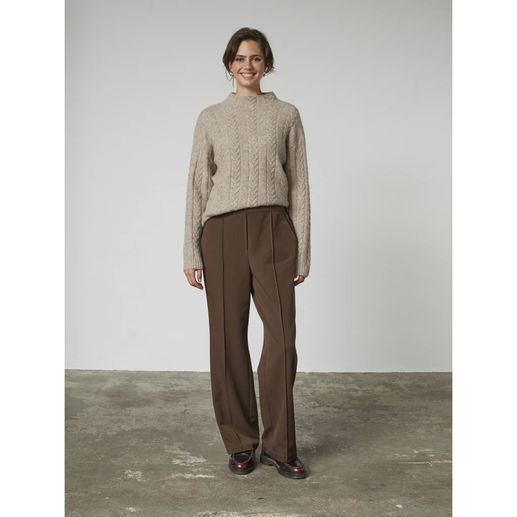 Mio - Dark Brown - Image 4
